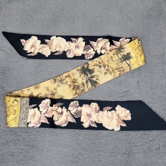 New Flowers Print Silk Skinny Scarf Twilly - Picture 4 of 5